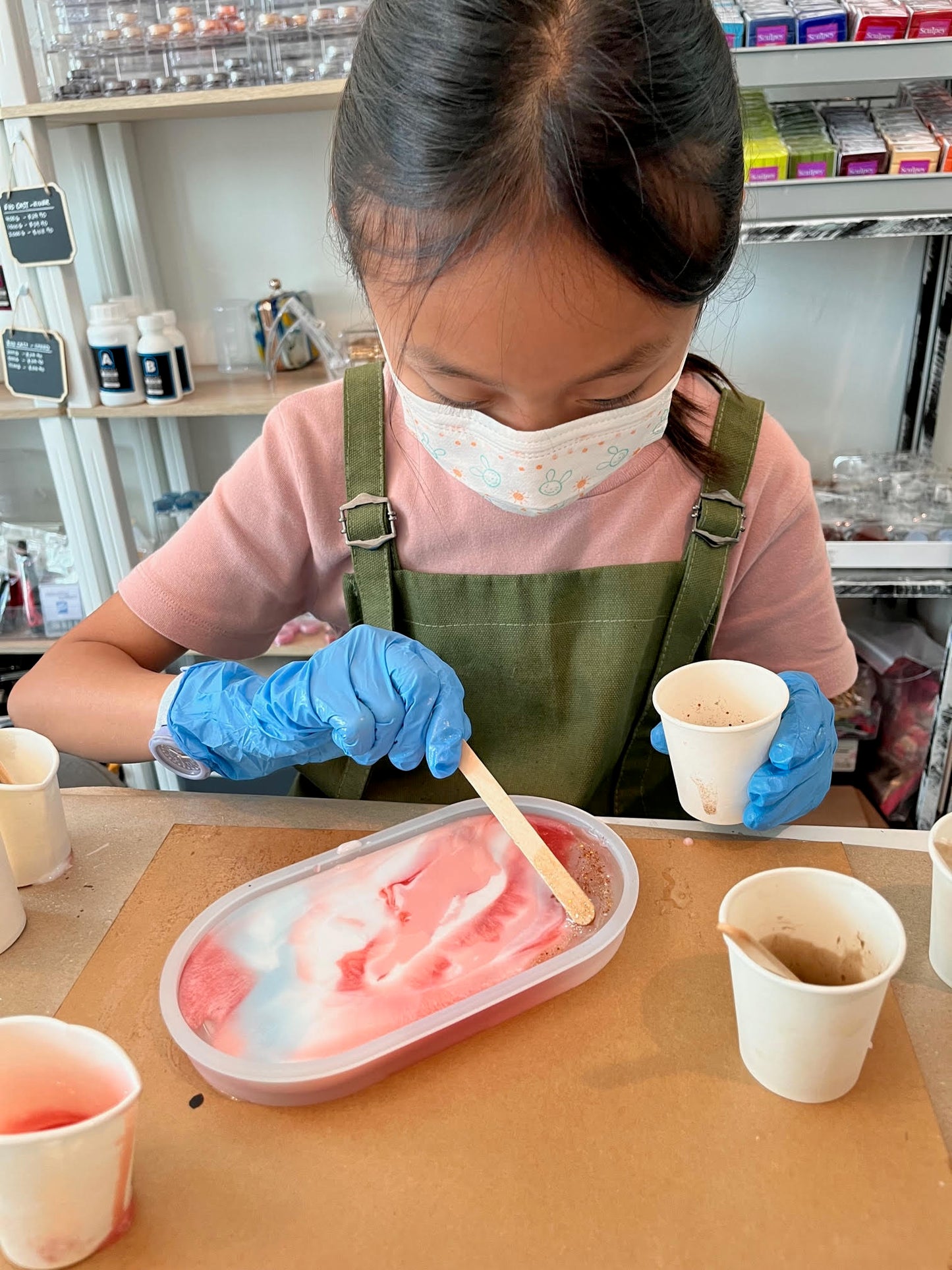 BEGINNER : 1.5hrs Resin Introductory Workshop- Make Accessory Tray!