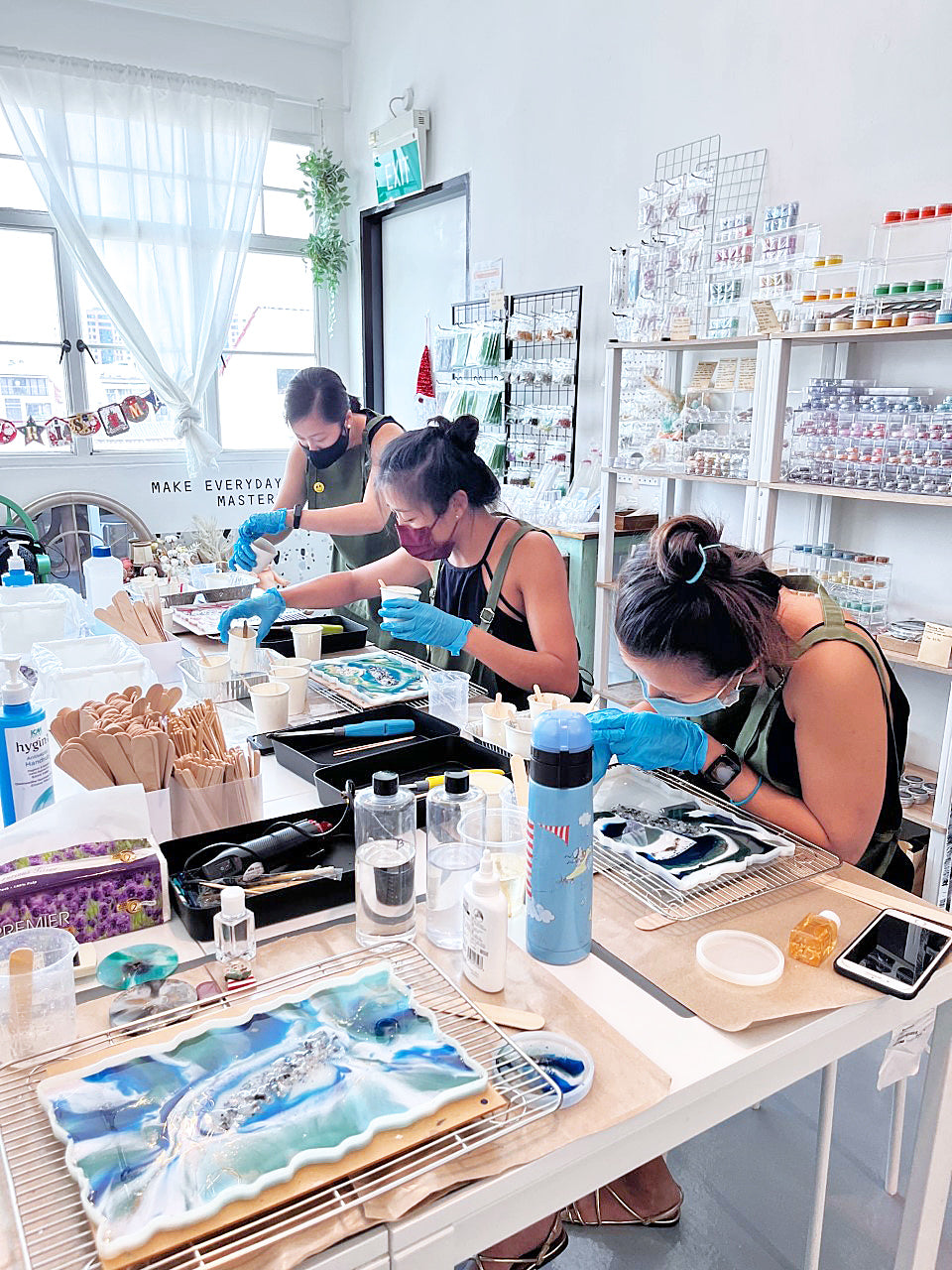 BEGINNER : Resin Crystal Tray Workshop